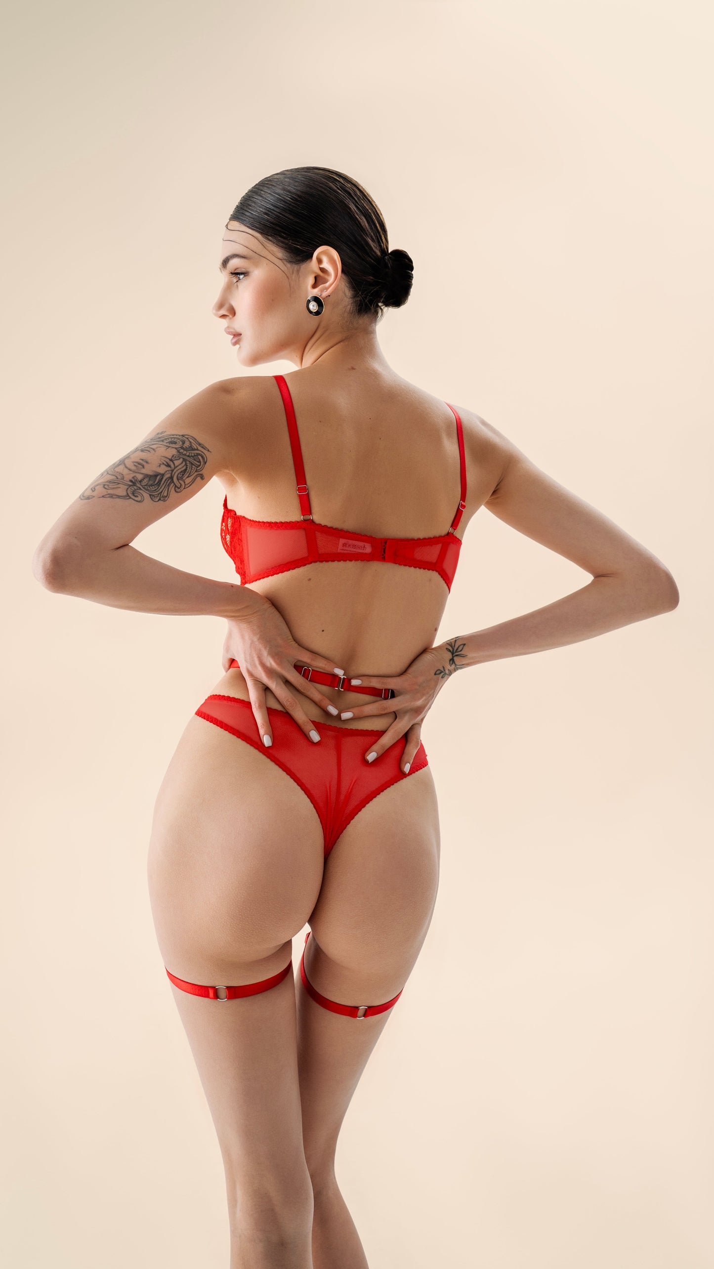 Lome Narelote thongs